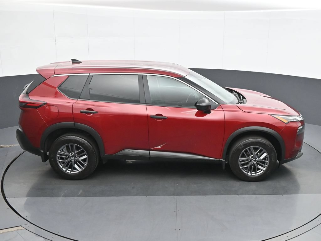 Used 2023 Nissan Rogue S AWD/4WD image 30
