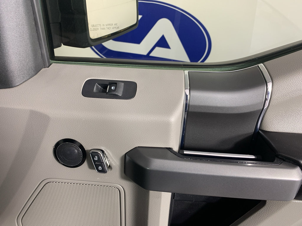 Used 2018 Ford F150 XLT w/ Equipment Group 302A Luxury AWD/4WD image 39