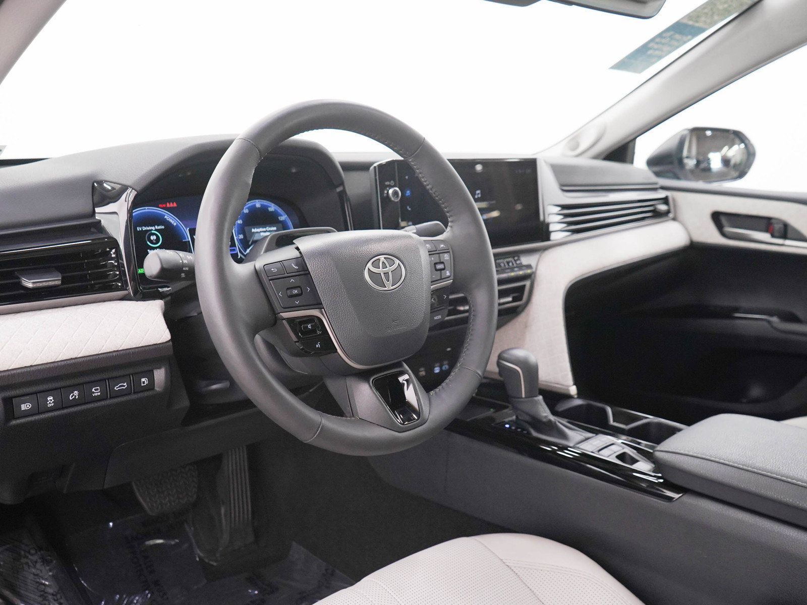 Used 2026 Toyota Camry XLE w/ Premium Plus Package AWD/4WD image 22