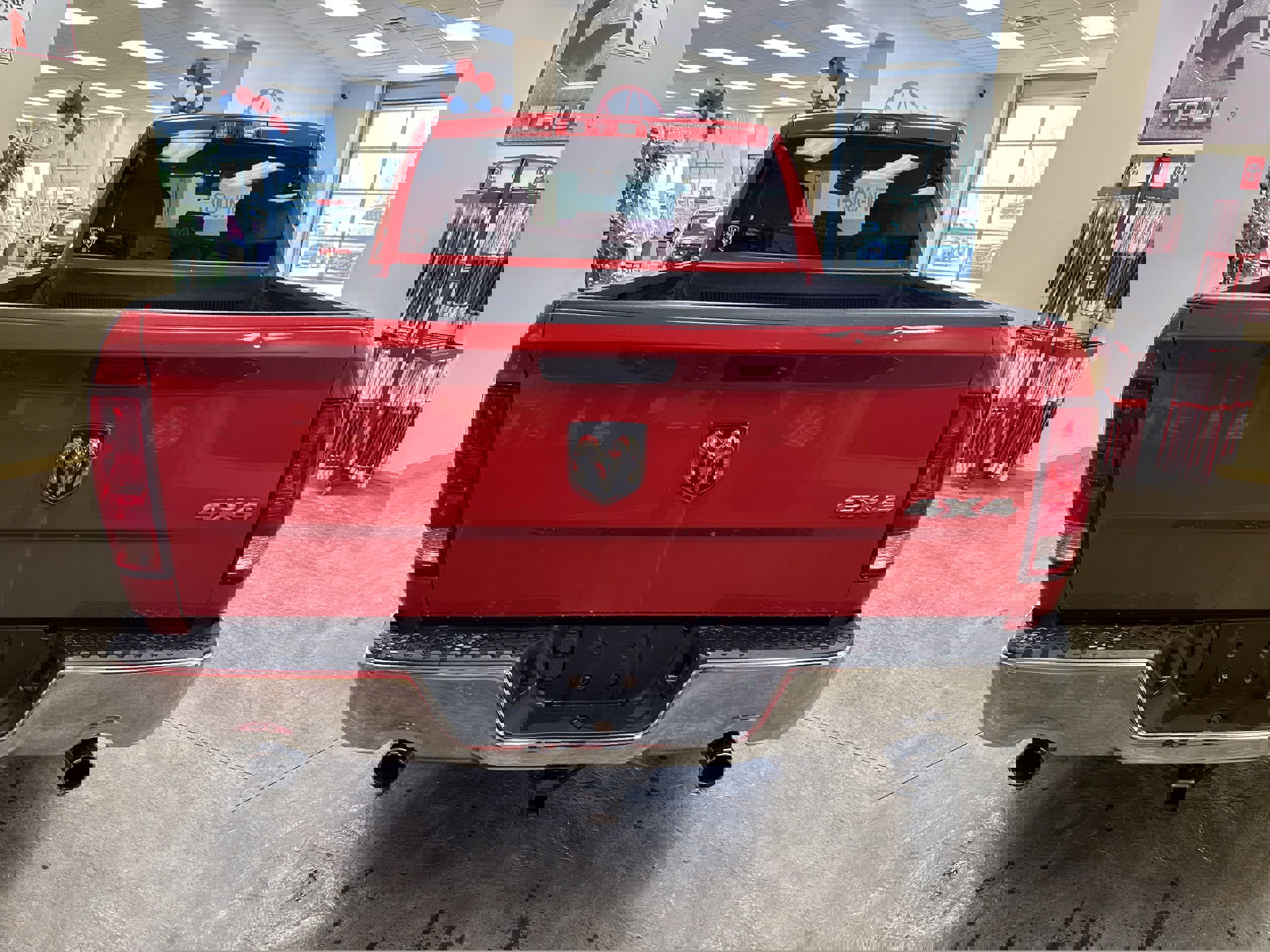 Used 2017 RAM 1500 Express image 9