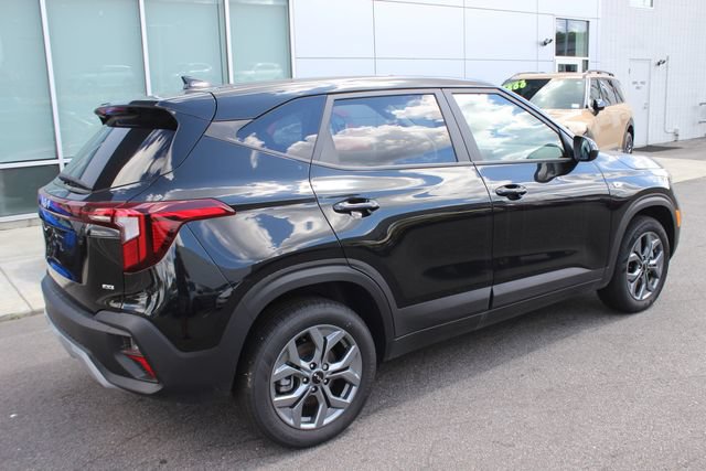 Used 2025 Kia Seltos LX AWD/4WD image 28