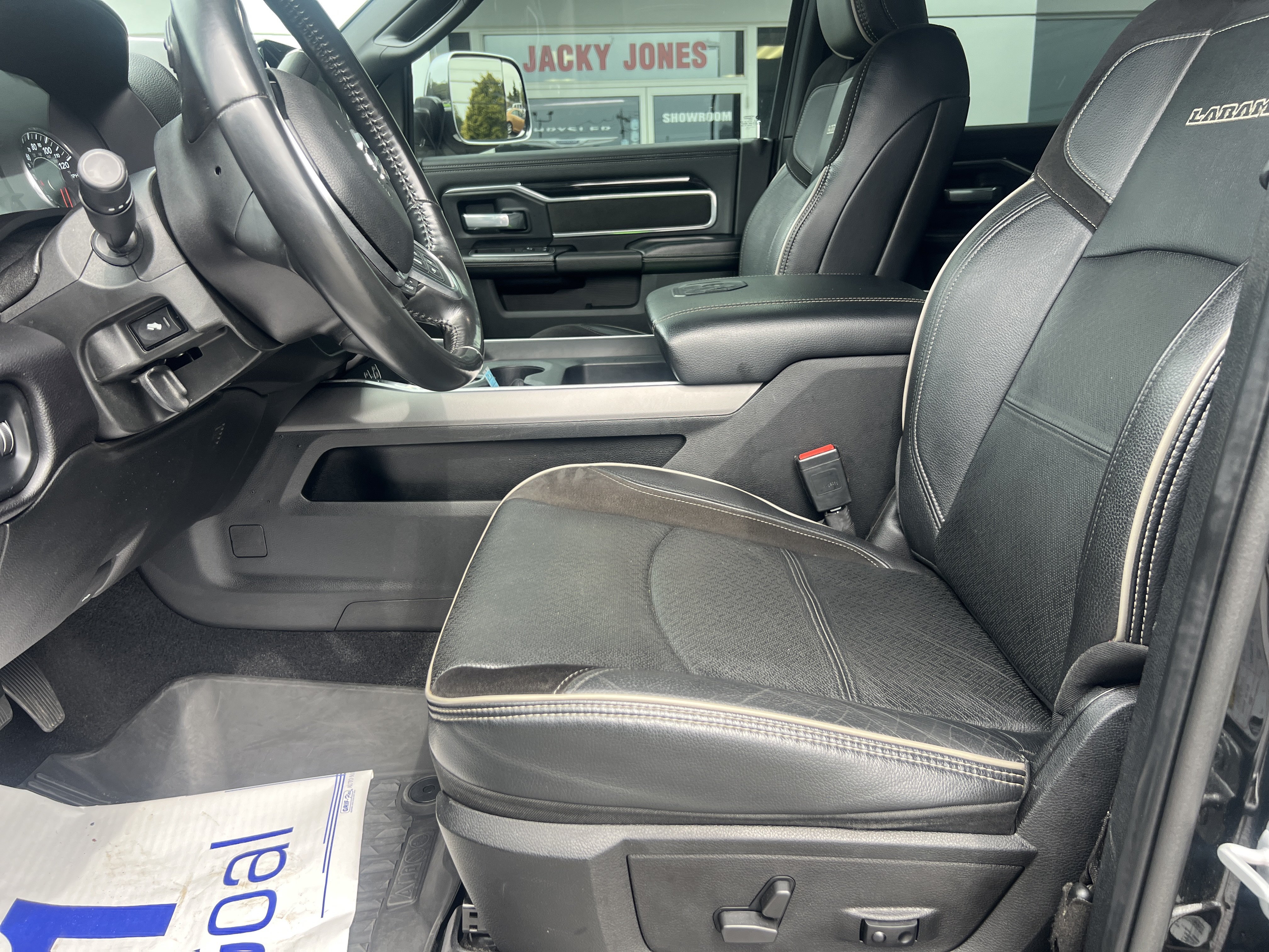 Used 2022 RAM 2500 Laramie AWD/4WD image 26