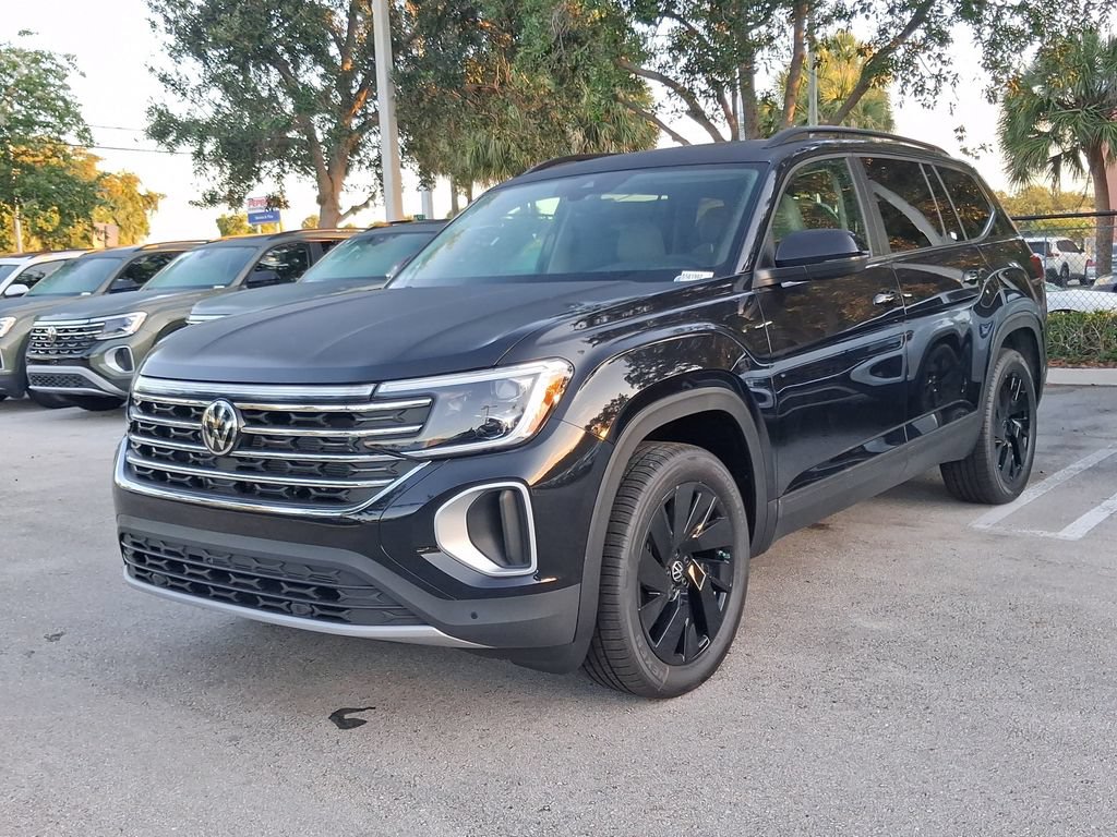 New 2026 Volkswagen Atlas SE FWD image 3