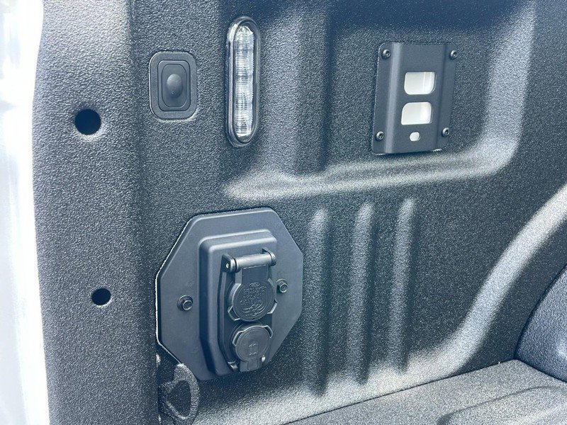 New 2025 Ford F350 Lariat image 13