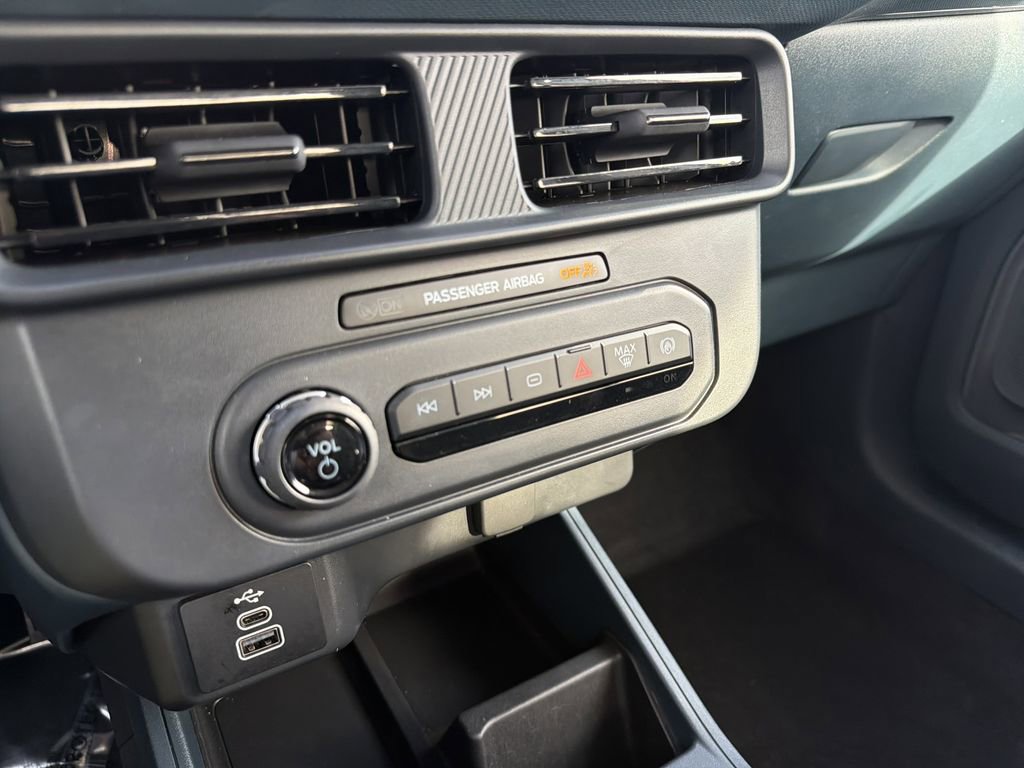 Certified 2025 Ford Maverick XL w/ Equipment Group 102A AWD/4WD image 24