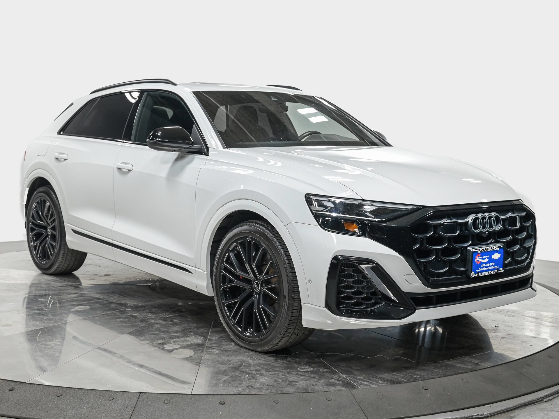 Used 2024 Audi SQ8 Premium Plus AWD/4WD image 9