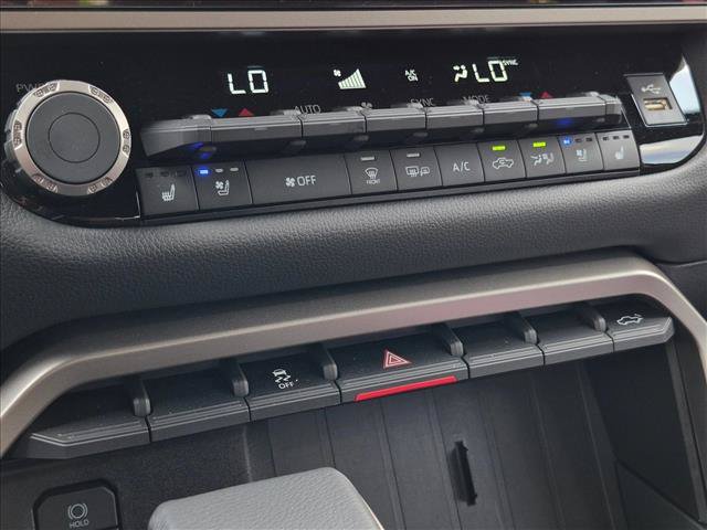Used 2026 Toyota Tundra Limited AWD/4WD image 9