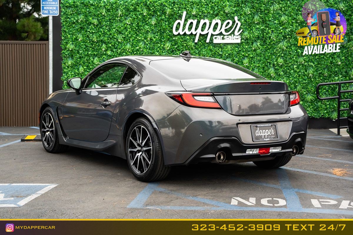 Used 2022 Toyota GR86 w/ ALL Weather Mat Package (TMS) RWD image 8