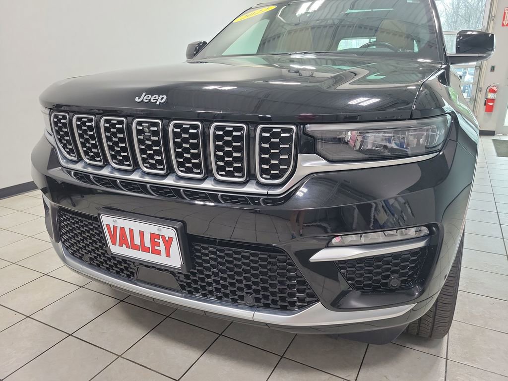 Used 2022 Jeep Grand Cherokee Summit AWD/4WD image 27