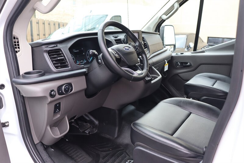Used 2025 Ford Transit 150 Low Roof RWD image 13
