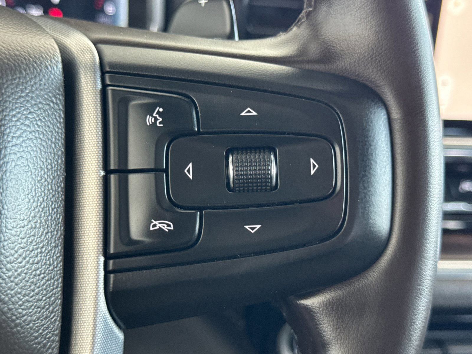 Used 2024 GMC Sierra 1500 SLT w/ SLT Convenience Package image 29