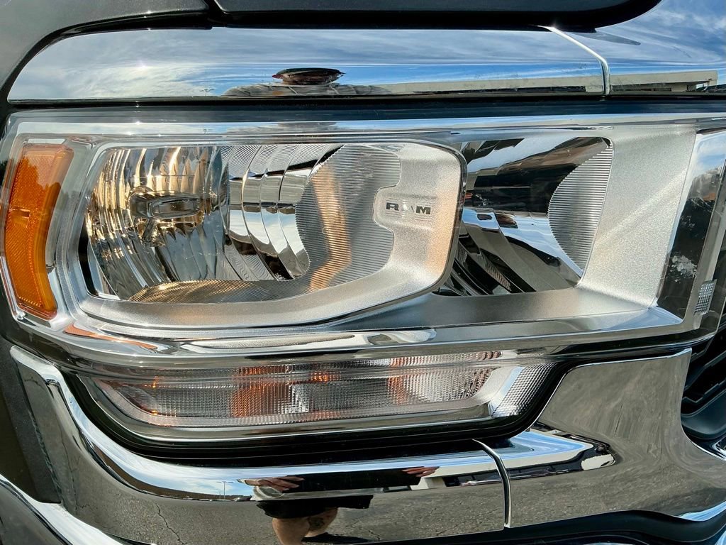 Used 2024 RAM 2500 Tradesman w/ Chrome Appearance Group AWD/4WD image 8