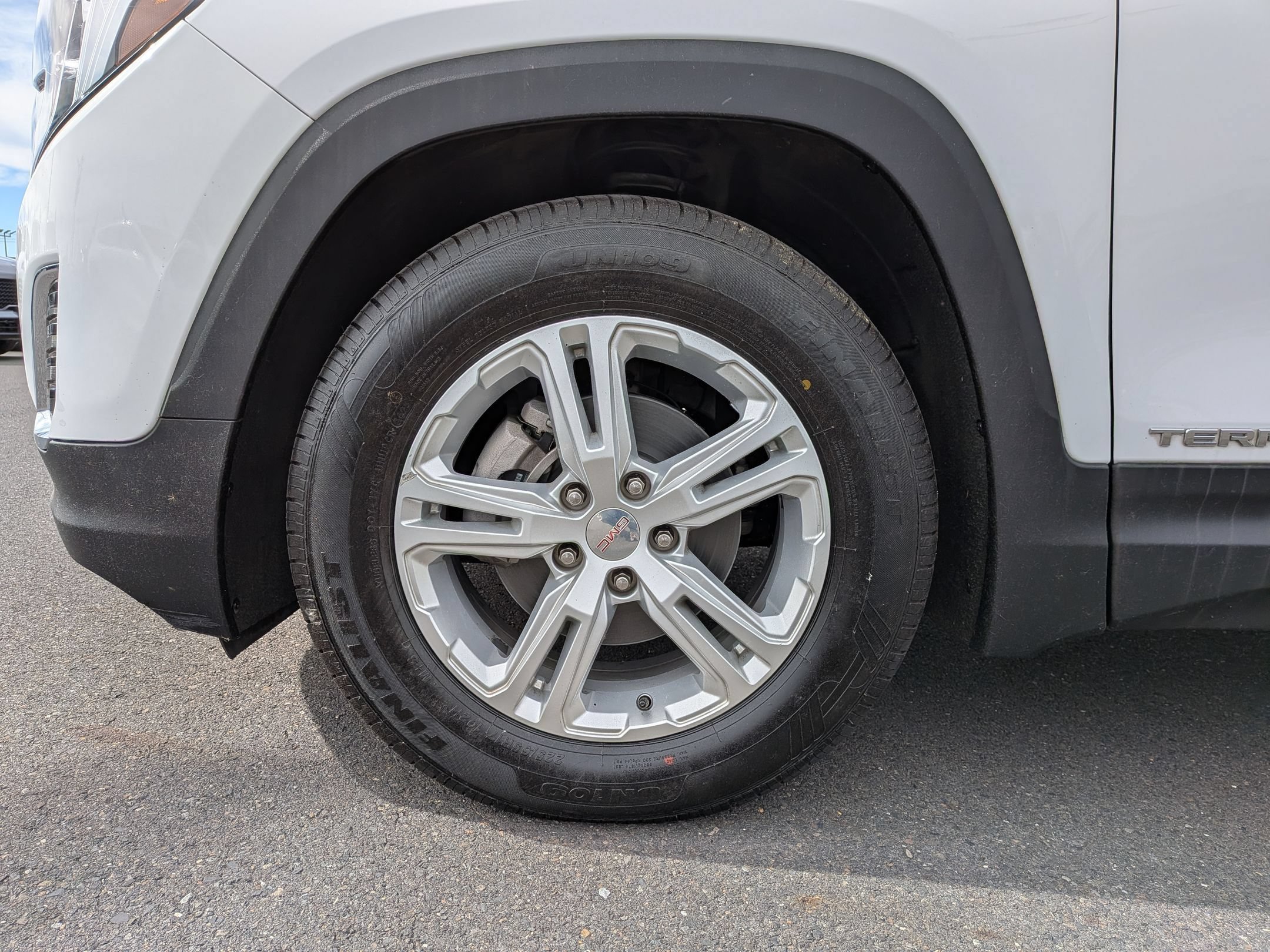 Certified 2021 GMC Terrain SLE FWD image 32