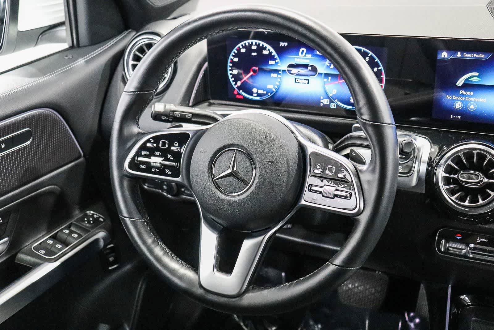 Used 2022 Mercedes-Benz GLB 250 4MATIC image 16