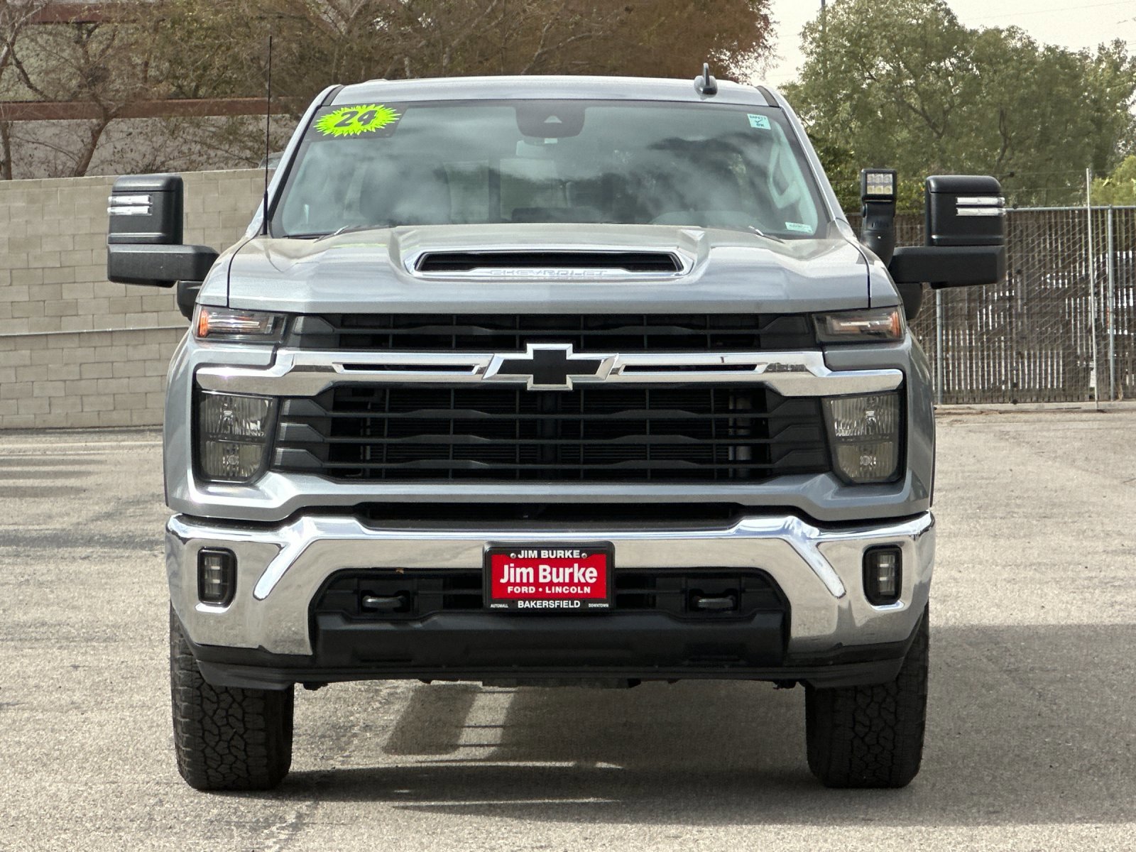 Used 2024 Chevrolet Silverado 2500 LT image 9