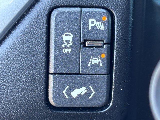 Used 2018 Chevrolet Suburban Premier AWD/4WD image 23