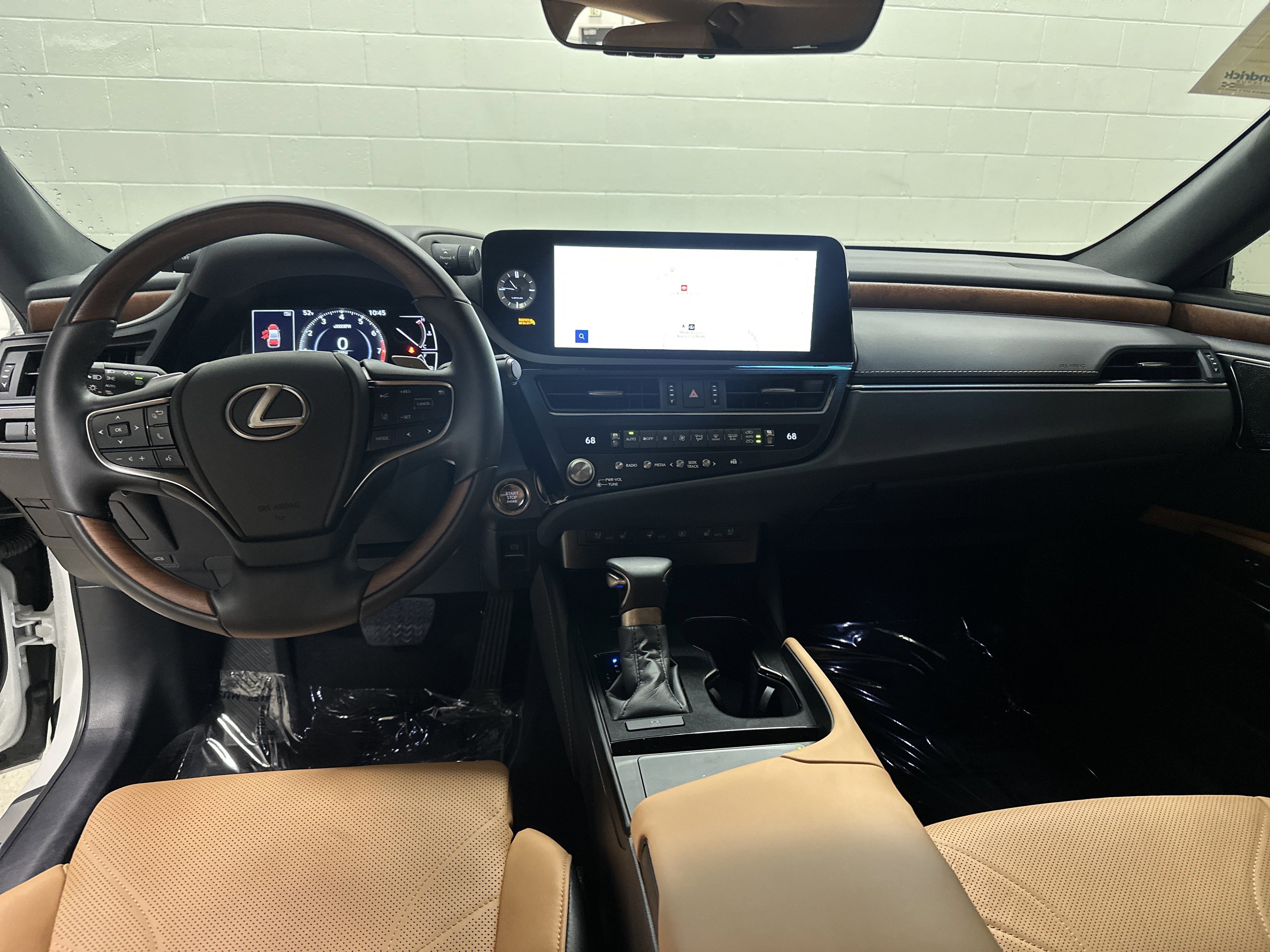 Certified 2025 Lexus ES 350 Luxury w/ Accessory Package (Z1) image 29