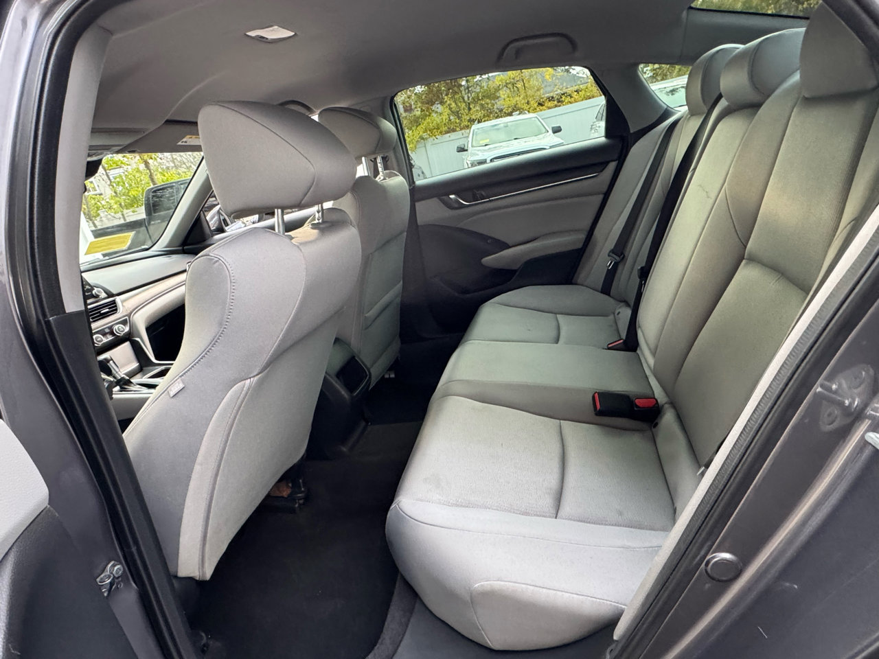 Used 2018 Honda Accord LX image 9