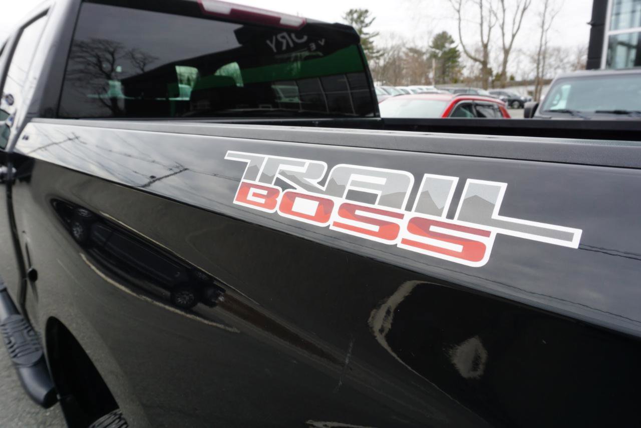 Used 2020 Chevrolet Silverado 1500 LT Trail Boss w/ Convenience Package image 9