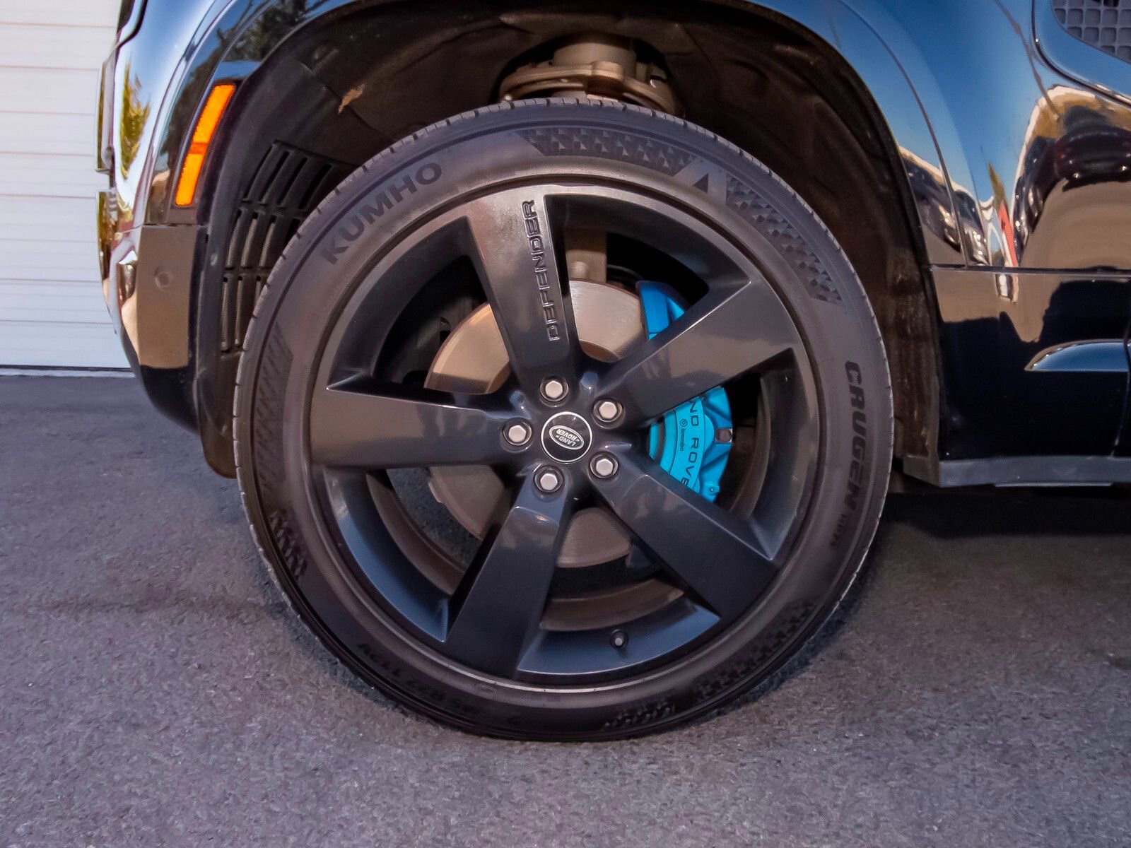 Used 2022 Land Rover Defender 110 V8 image 55