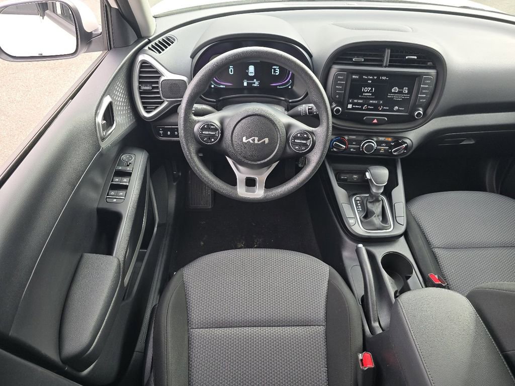 Used 2023 Kia Soul LX image 21
