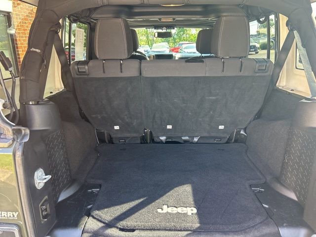 Used 2015 Jeep Wrangler Unlimited Rubicon w/ Dual Top Group image 6