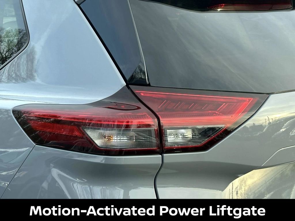 Certified 2025 Nissan Rogue Platinum w/ Tech Package image 13