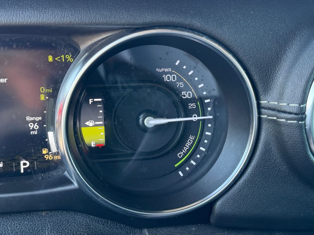 Used 2021 Jeep Wrangler Unlimited Sahara AWD/4WD image 32