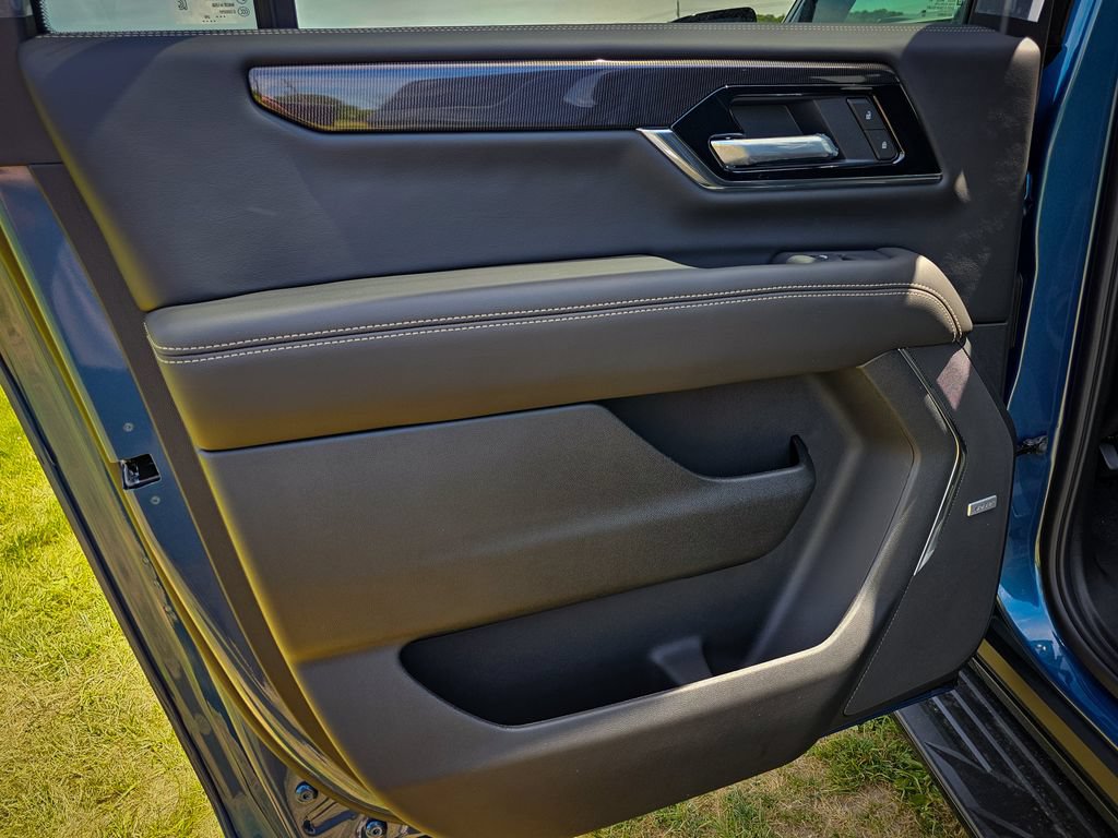 New 2026 GMC Yukon XL Elevation w/ Elevation Premium Package AWD/4WD image 31