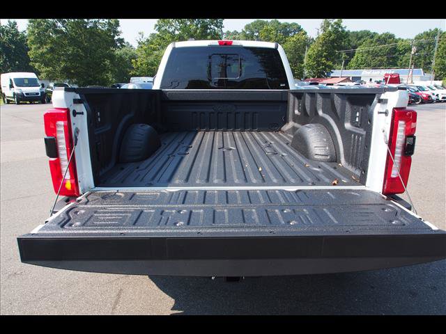 Used 2025 Ford F450 XL w/ 360-Degree Camera Package image 5