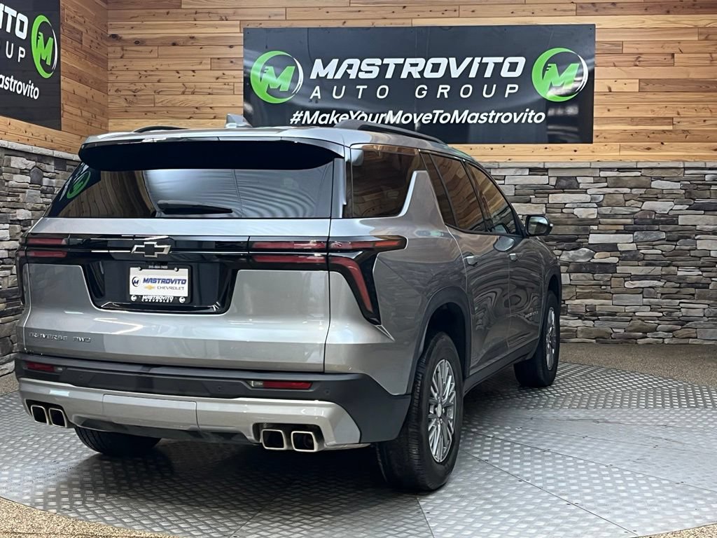 Used 2025 Chevrolet Traverse LT w/ Driver Confidence Package AWD/4WD image 19