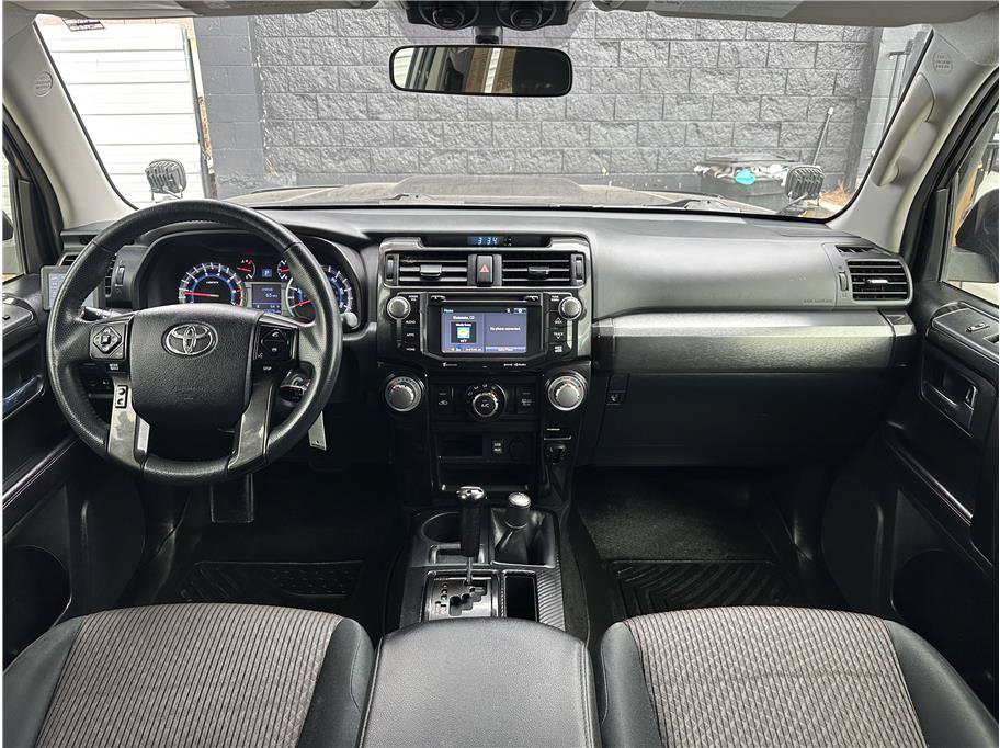 Used 2018 Toyota 4Runner TRD Off-Road AWD/4WD image 19