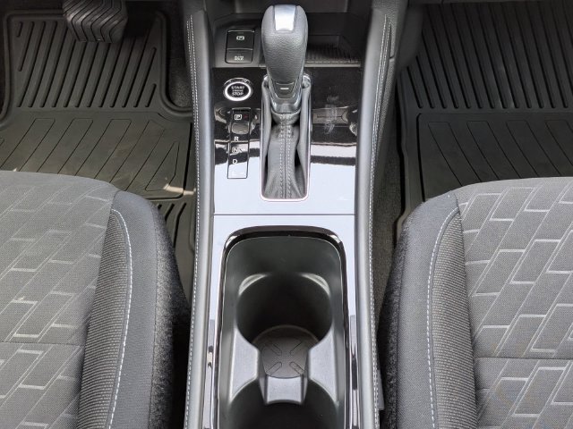 Used 2024 Nissan Kicks SV FWD image 19
