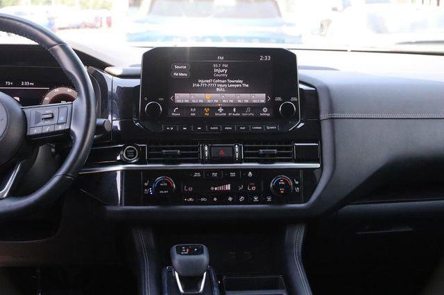 Used 2023 Nissan Pathfinder Platinum w/ Lighting Package (N92) AWD/4WD image 26