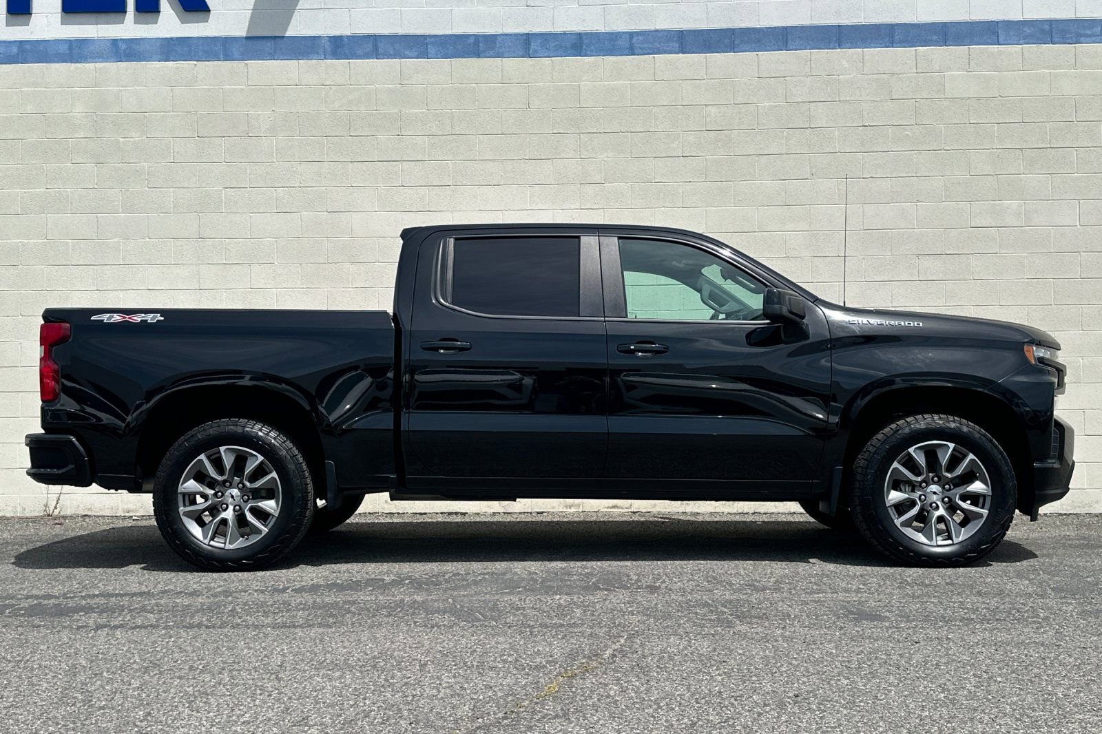 Certified 2021 Chevrolet Silverado 1500 RST w/ Convenience Package II image 3