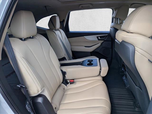 Used 2025 Acura MDX FWD image 18