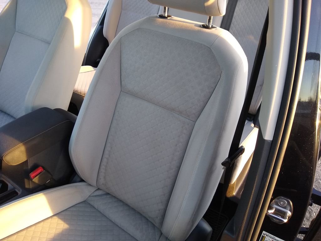 Used 2021 Volkswagen Tiguan S image 29