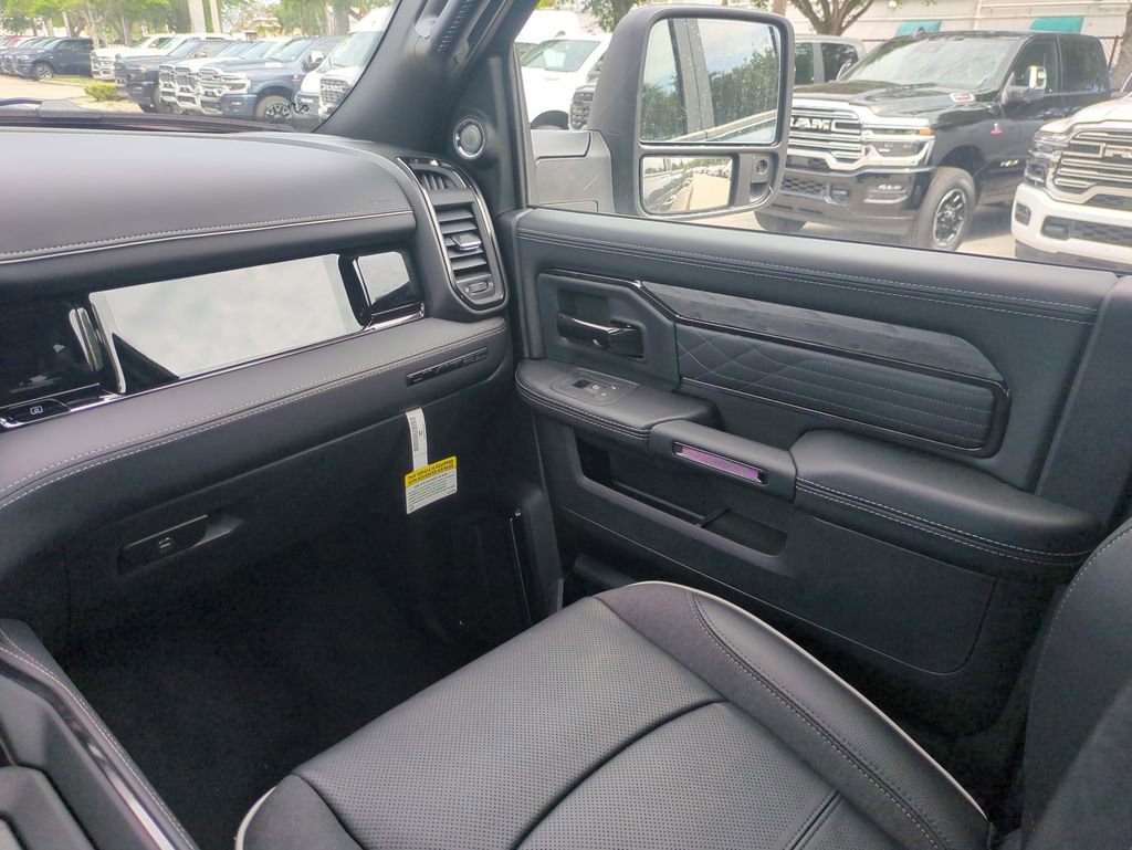 New 2026 RAM 2500 Limited AWD/4WD image 17