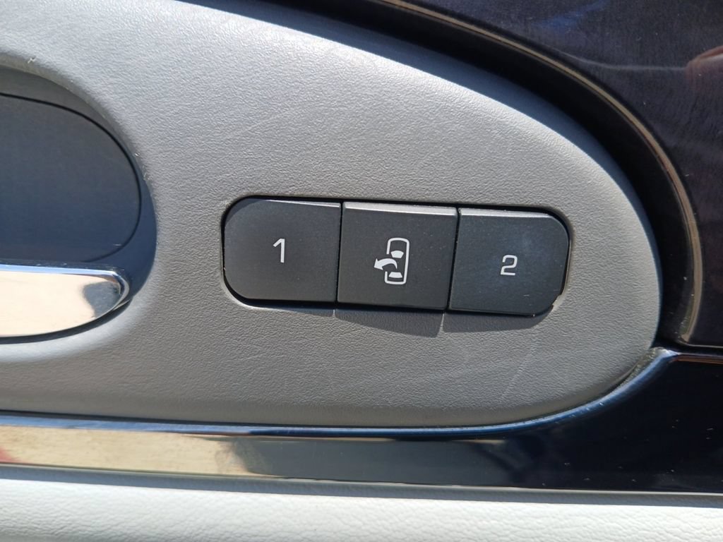 Used 2015 Buick Enclave Leather FWD image 31