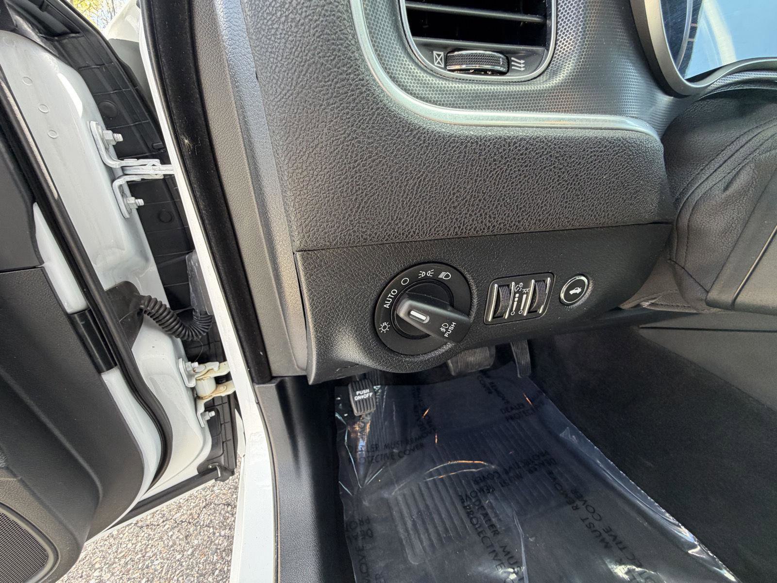 Used 2018 Dodge Charger GT AWD/4WD image 15