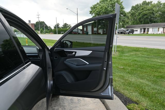 Used 2025 Acura MDX SH-AWD image 18
