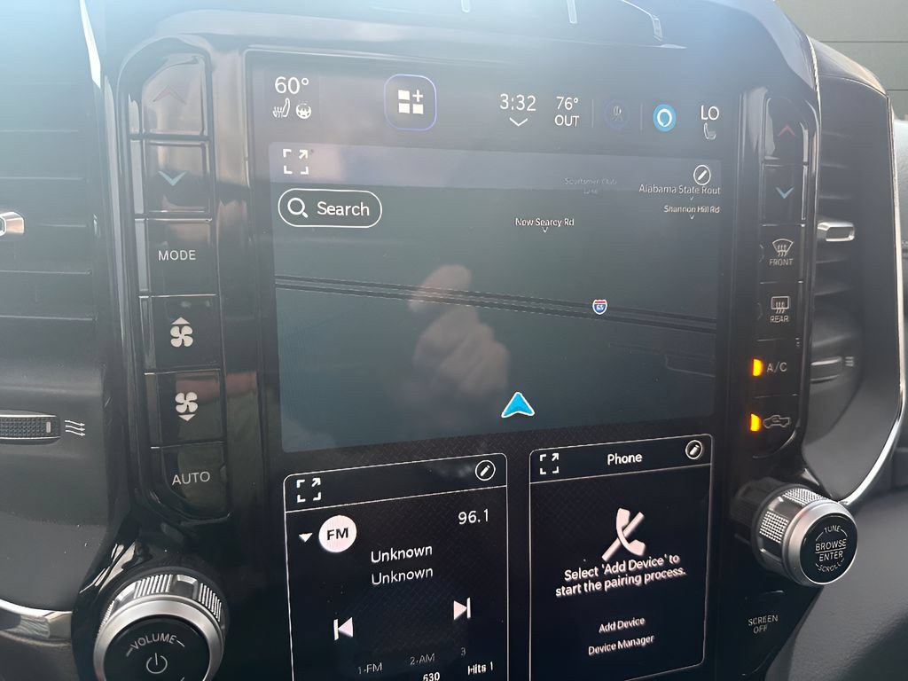 Used 2024 RAM 1500 Laramie AWD/4WD image 19