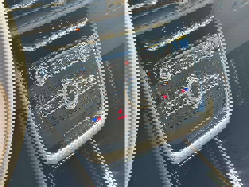 Used 2022 Lincoln Corsair FWD image 31