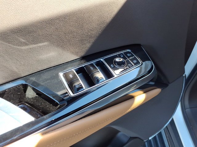 Used 2025 Cadillac Escalade Premium Luxury AWD/4WD image 29