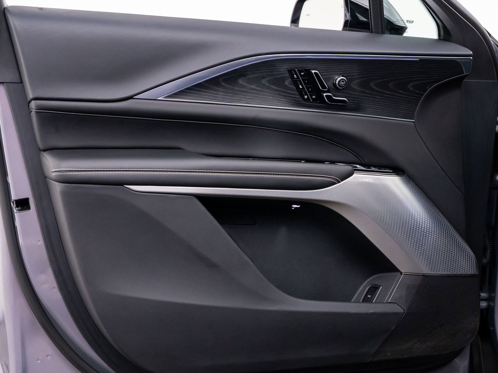 Certified 2025 Cadillac Lyriq Luxury w/ LPO, Floor Liner Package image 15