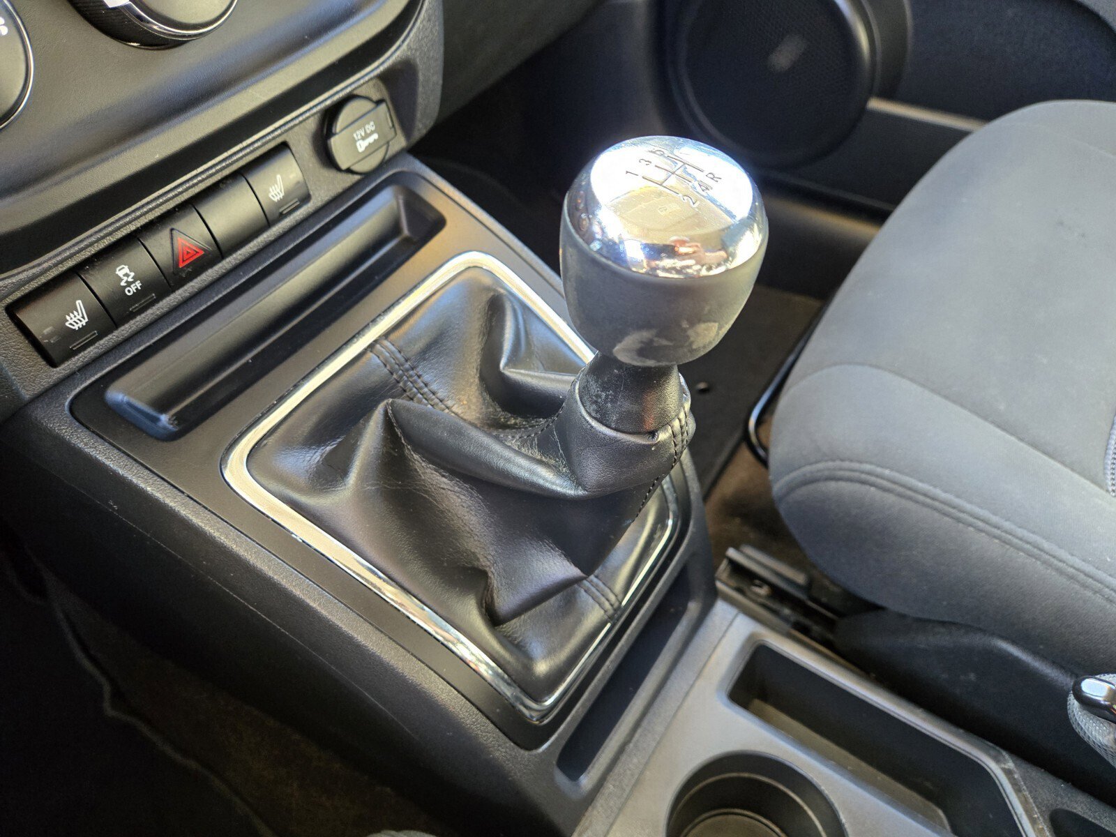 Used 2015 Jeep Patriot Latitude image 20