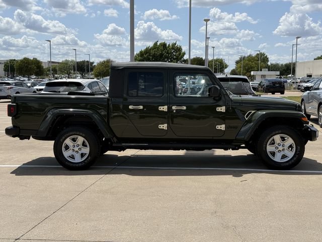 Used 2022 Jeep Gladiator Sport AWD/4WD image 3
