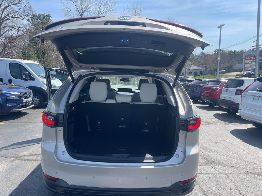 Used 2025 MAZDA CX-90 Plug-In Hybrid w/Premium Sport image 11