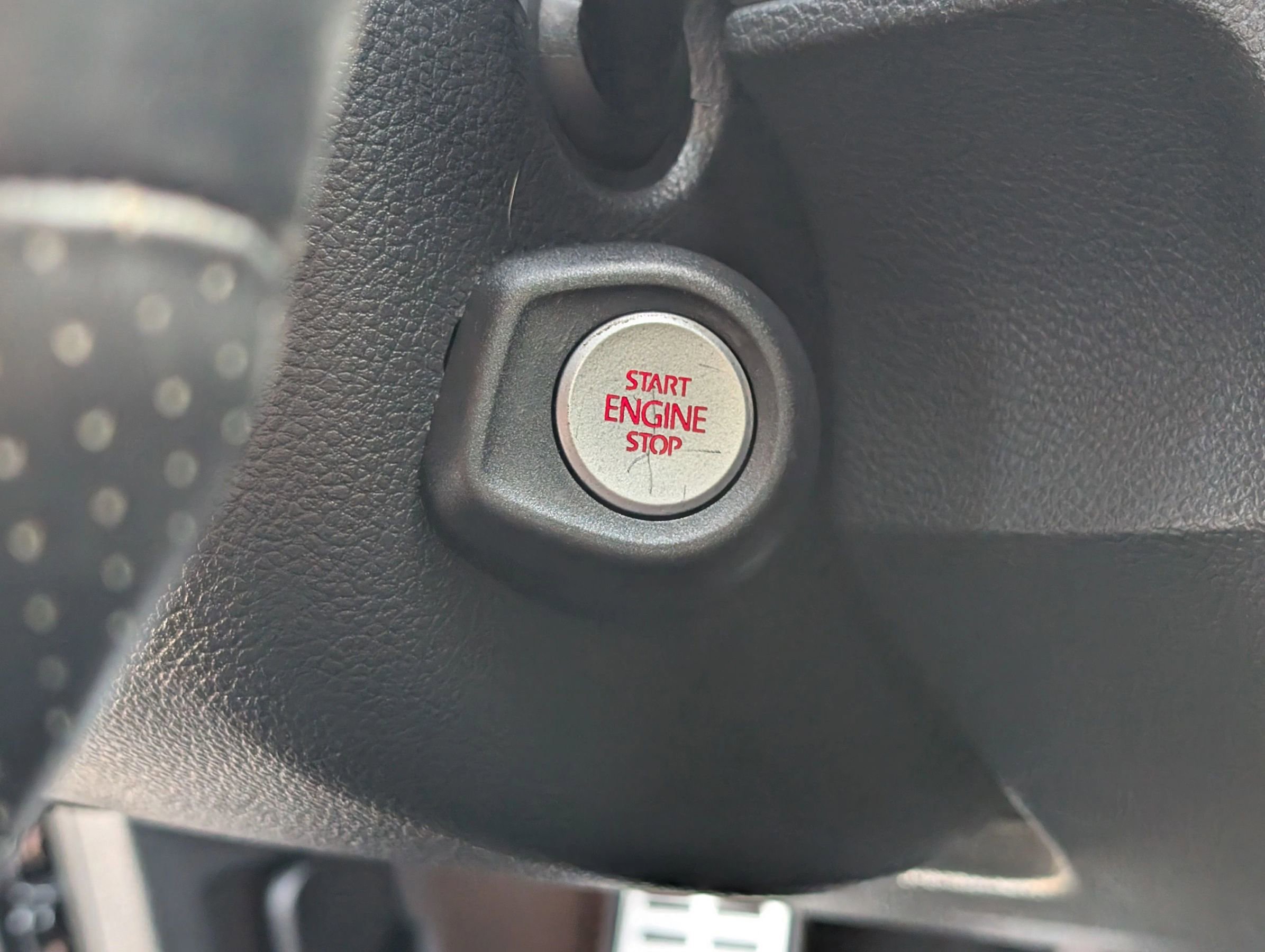 Used 2013 Volkswagen Golf R 2-Door image 24