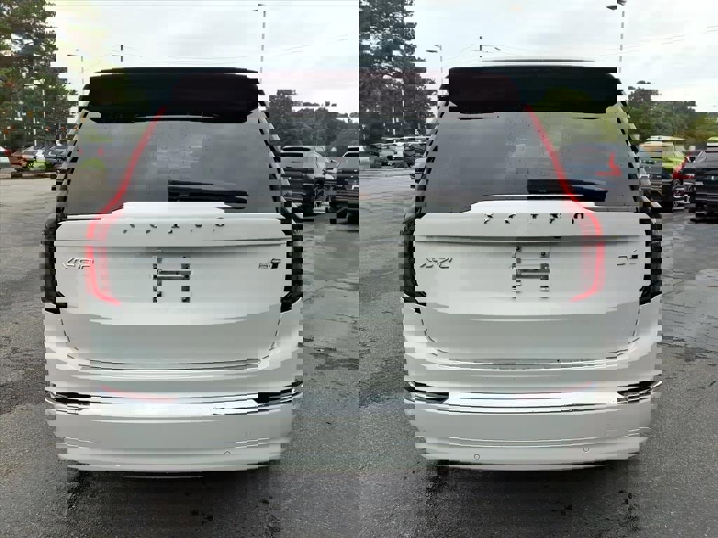 New 2026 Volvo XC90 B6 Ultra image 4